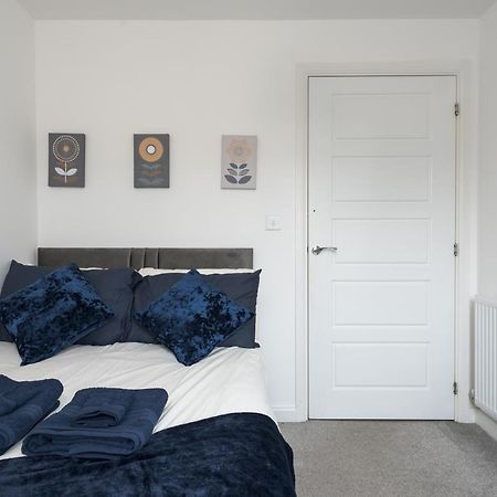 Two Bedroom Apartment - Milton Keynes By Aryas Properties Broughton  Экстерьер фото