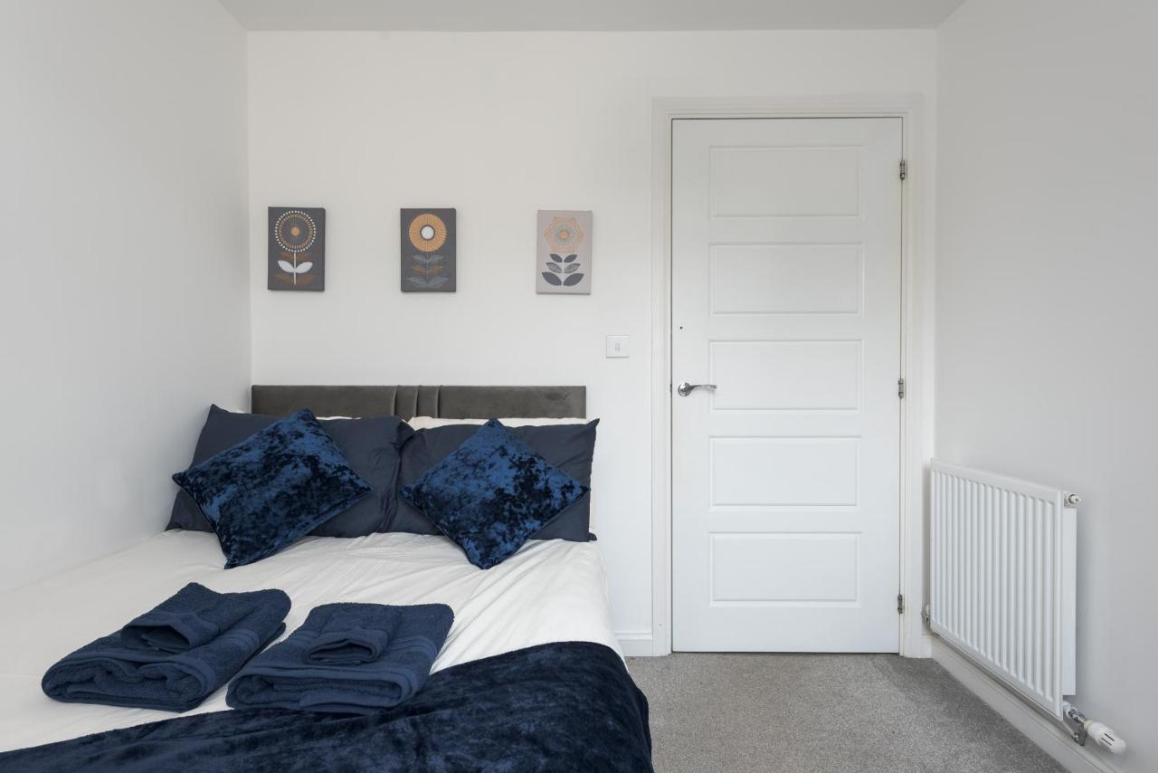 Two Bedroom Apartment - Milton Keynes By Aryas Properties Broughton  Экстерьер фото