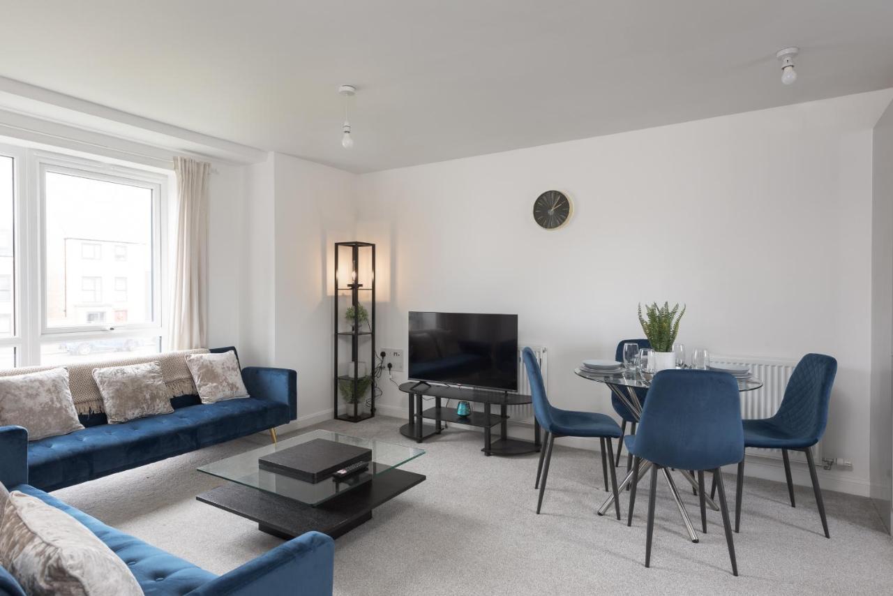 Two Bedroom Apartment - Milton Keynes By Aryas Properties Broughton  Экстерьер фото