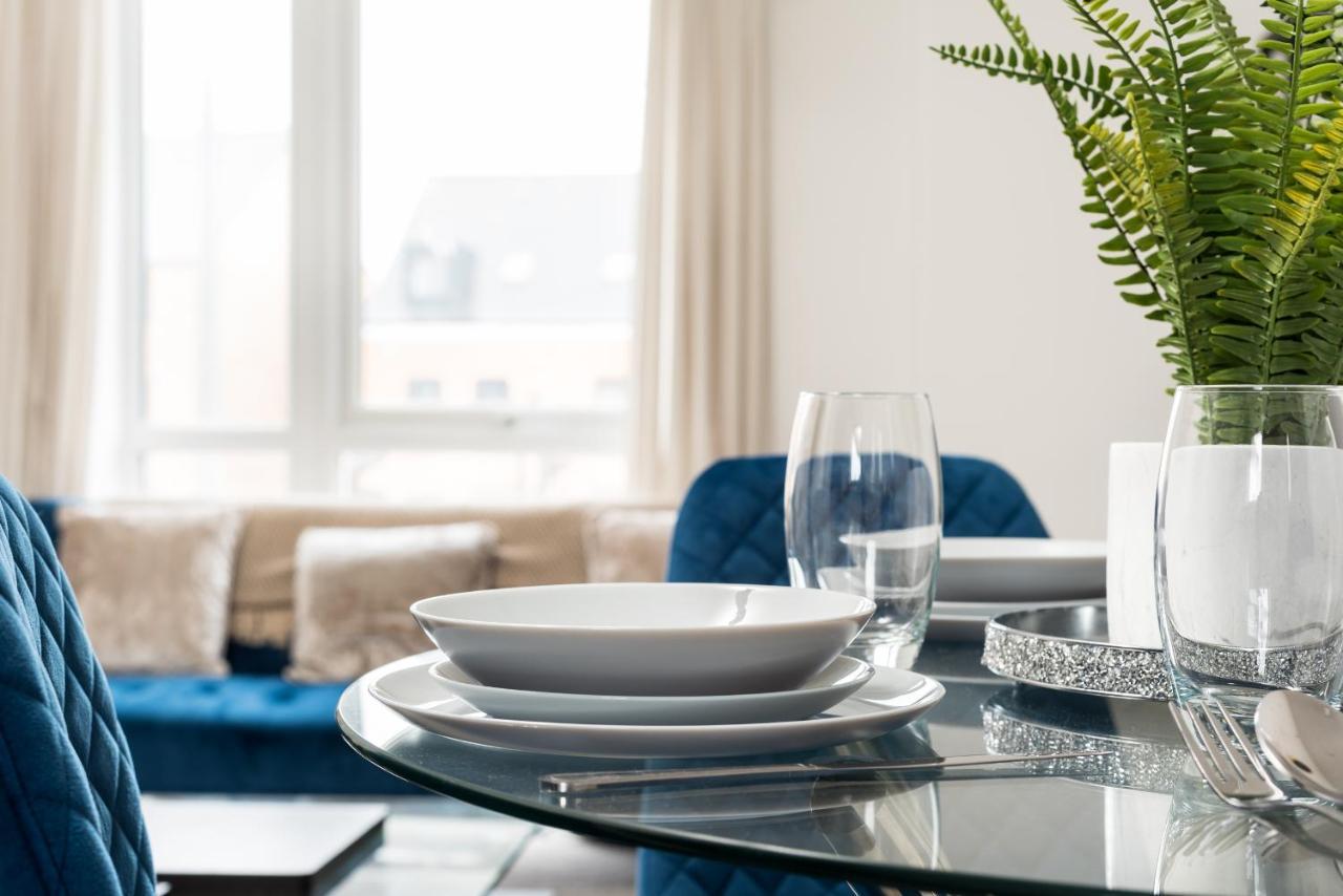 Two Bedroom Apartment - Milton Keynes By Aryas Properties Broughton  Экстерьер фото